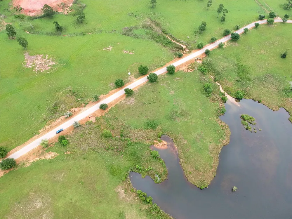 172 Lakeland Ranch Drive Hillister, TX 77624