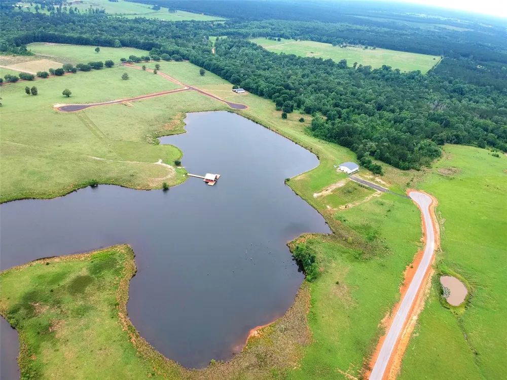 172 Lakeland Ranch Drive Hillister, TX 77624