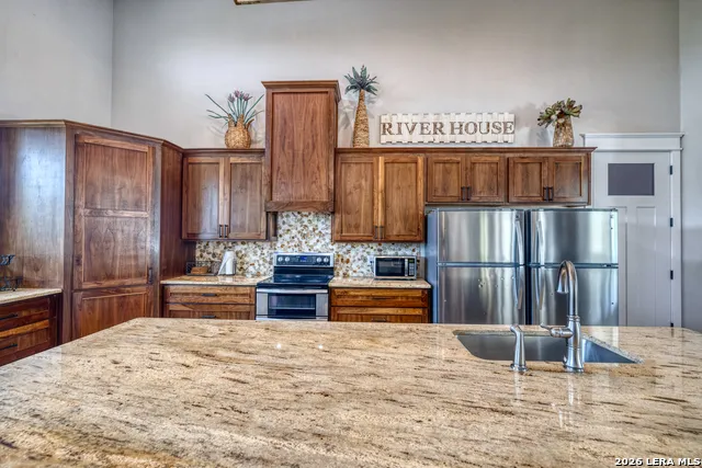 152 Tequila Sunrise Concan, TX 78838