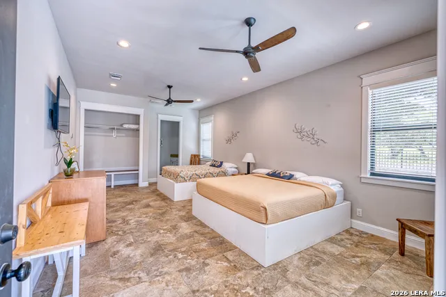 152 Tequila Sunrise Concan, TX 78838
