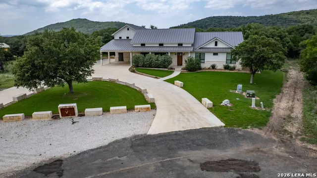 152 Tequila Sunrise Concan, TX 78838