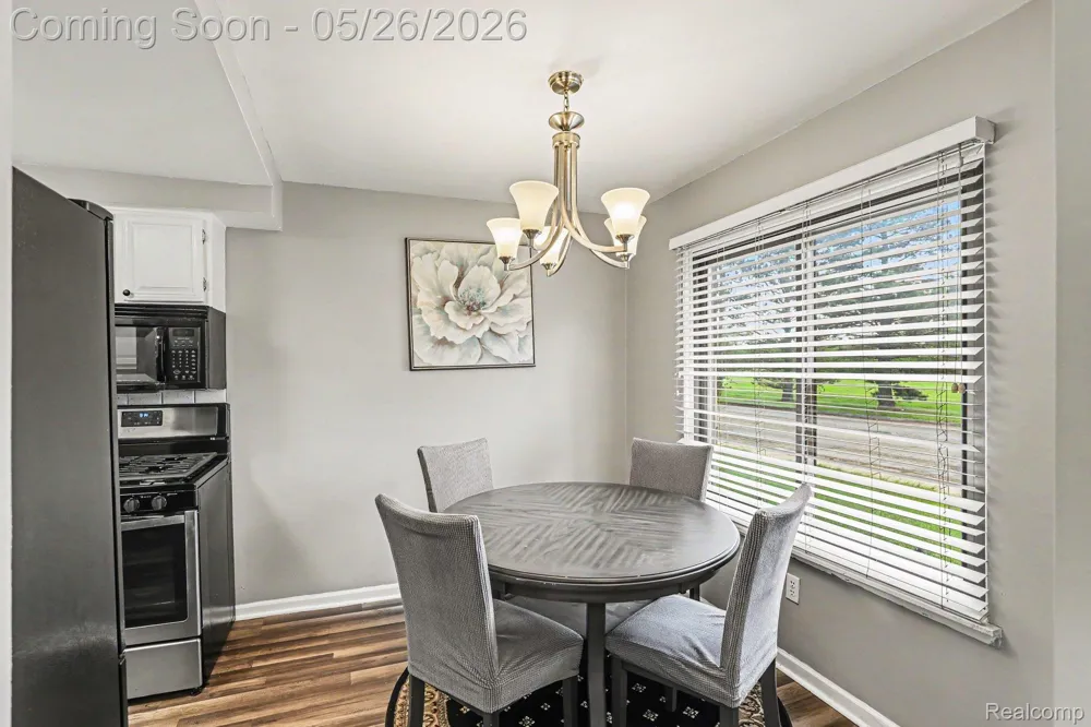 17010 Kingsbrooke Drive Clinton Charter Township, MI 48038