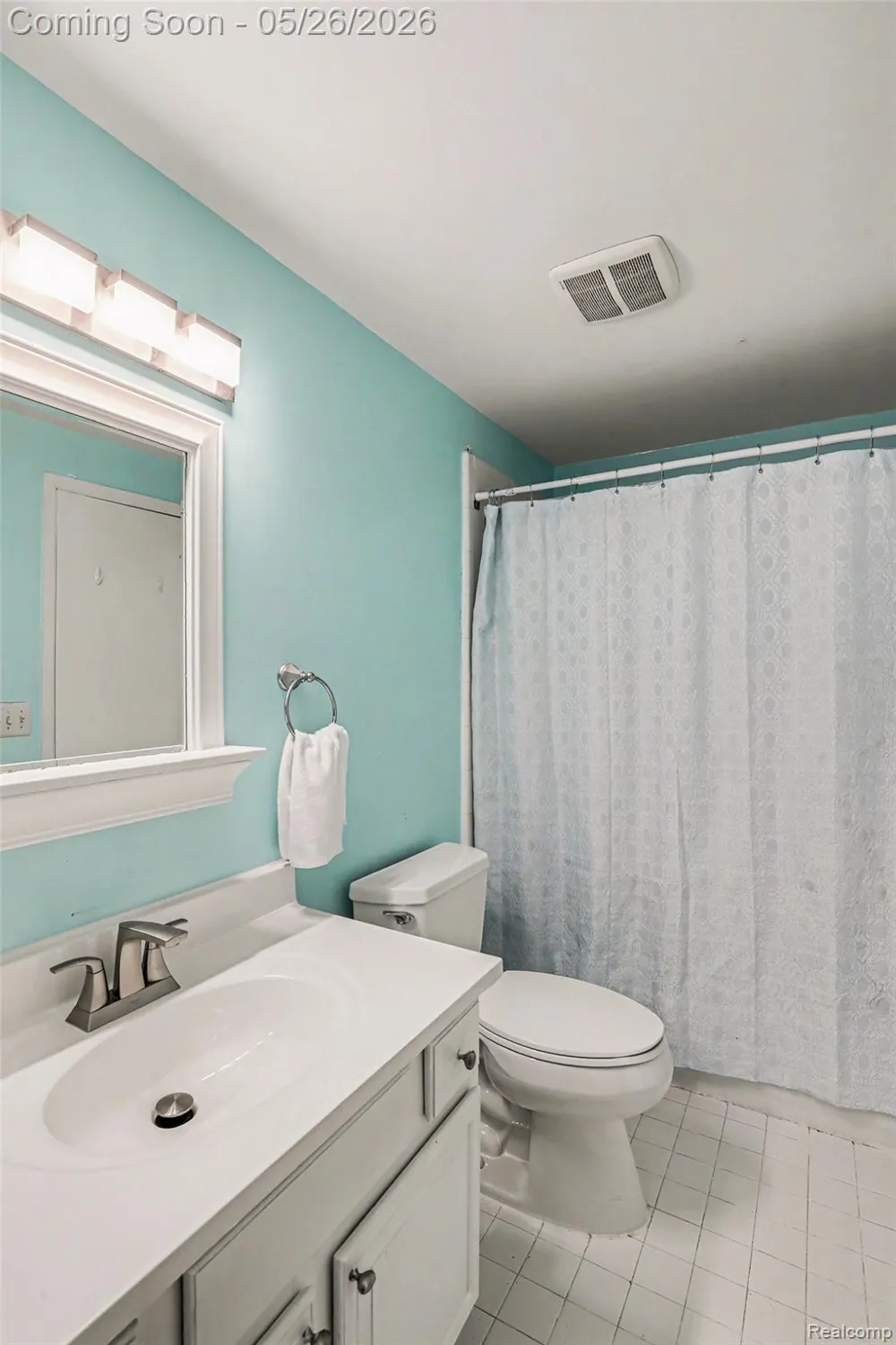 17010 Kingsbrooke Drive Clinton Charter Township, MI 48038