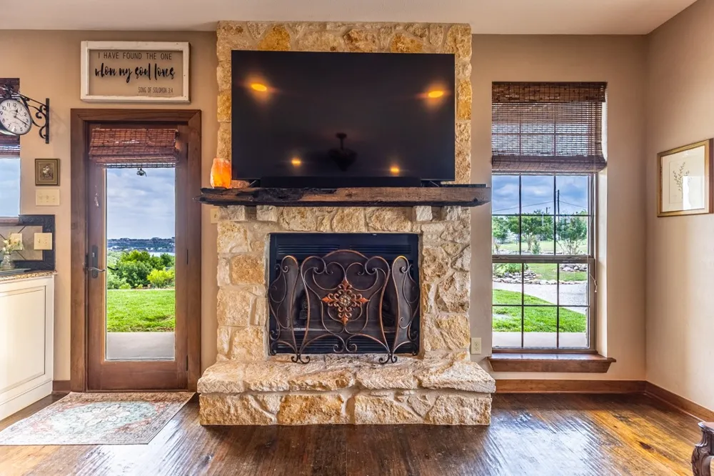 7060 Hells Gate Loop Possum Kingdom Lake, TX 76475