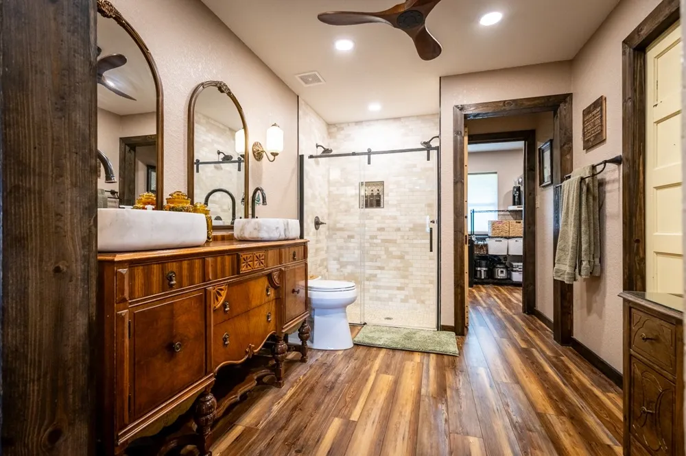 7060 Hells Gate Loop Possum Kingdom Lake, TX 76475