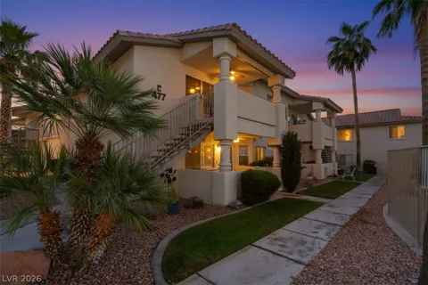 477 Mesa Boulevard #102