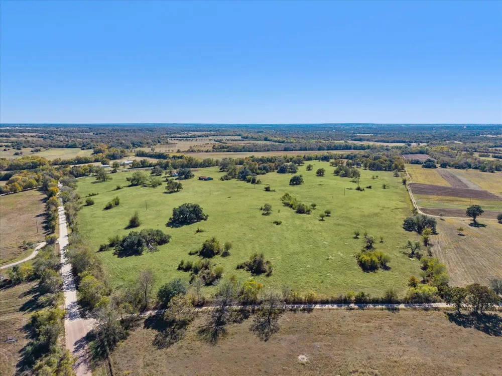 6230 Kovar Road Fayetteville, TX 78940