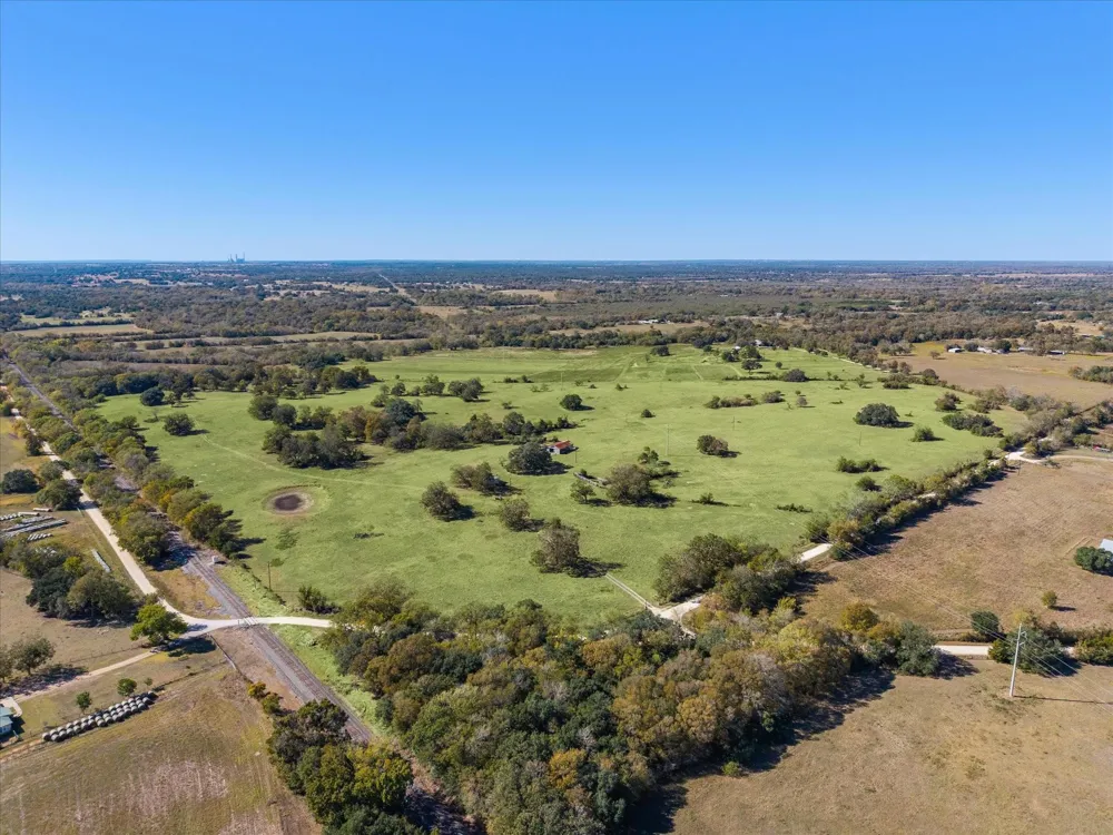 6230 Kovar Road Fayetteville, TX 78940