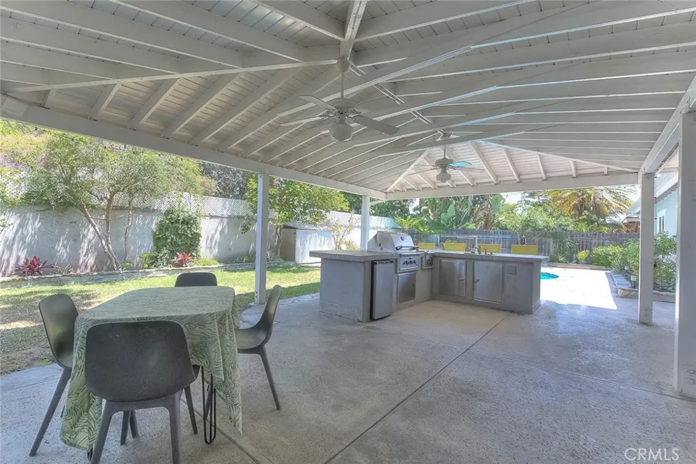 1517 E 19th Santa Ana, CA 92705