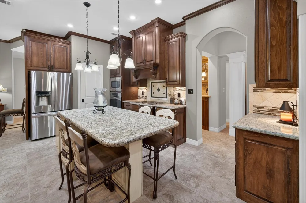 546 Meadowlark Lane Winnie, TX 77665