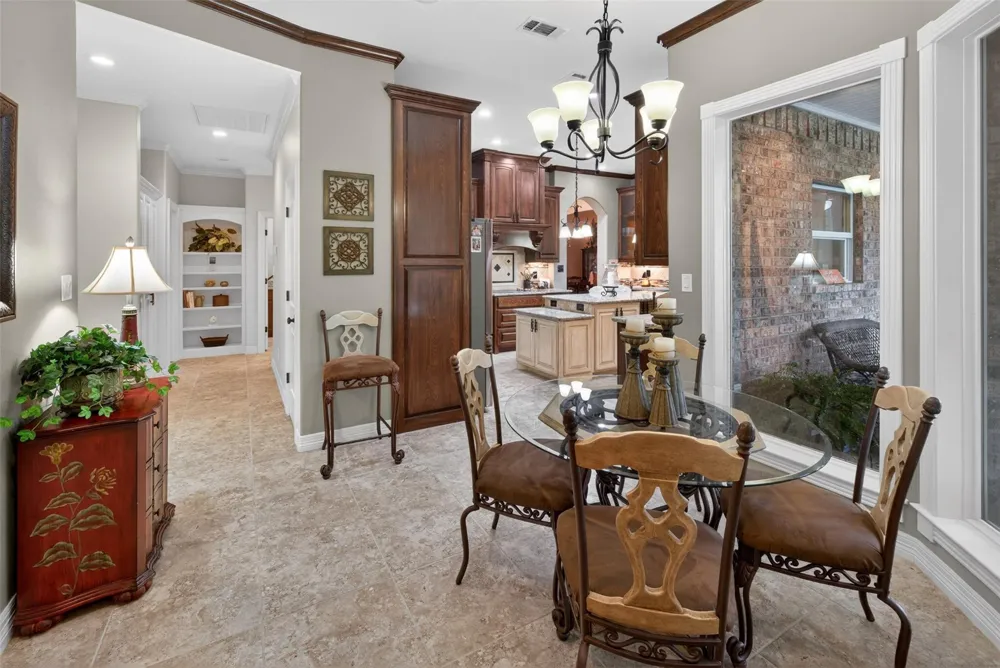 546 Meadowlark Lane Winnie, TX 77665