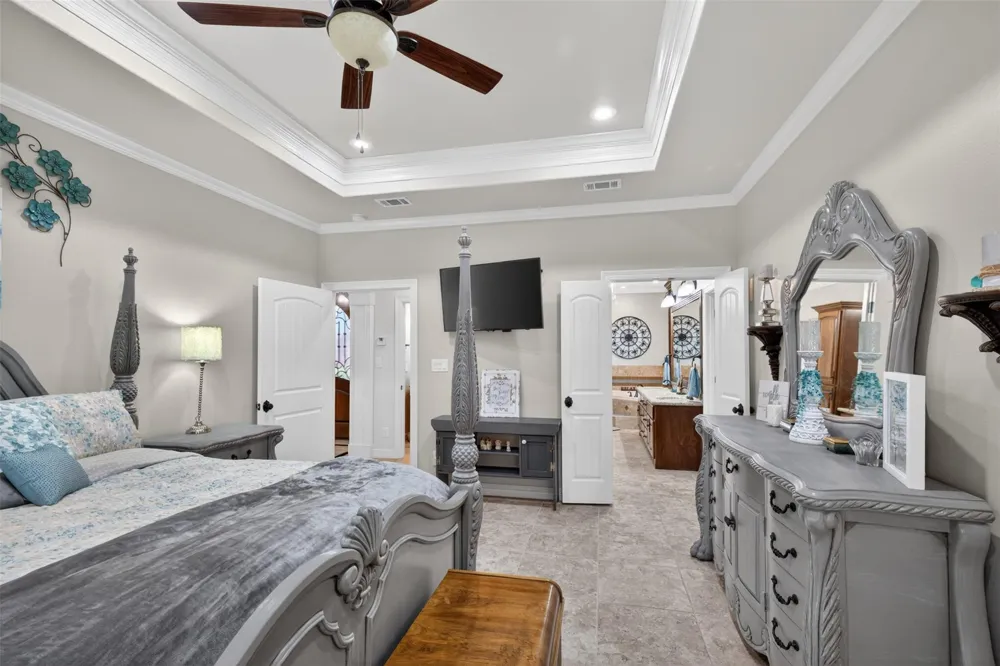 546 Meadowlark Lane Winnie, TX 77665