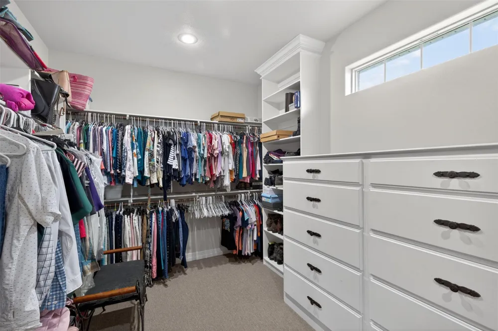546 Meadowlark Lane Winnie, TX 77665