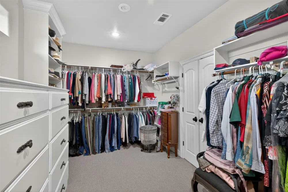 546 Meadowlark Lane Winnie, TX 77665