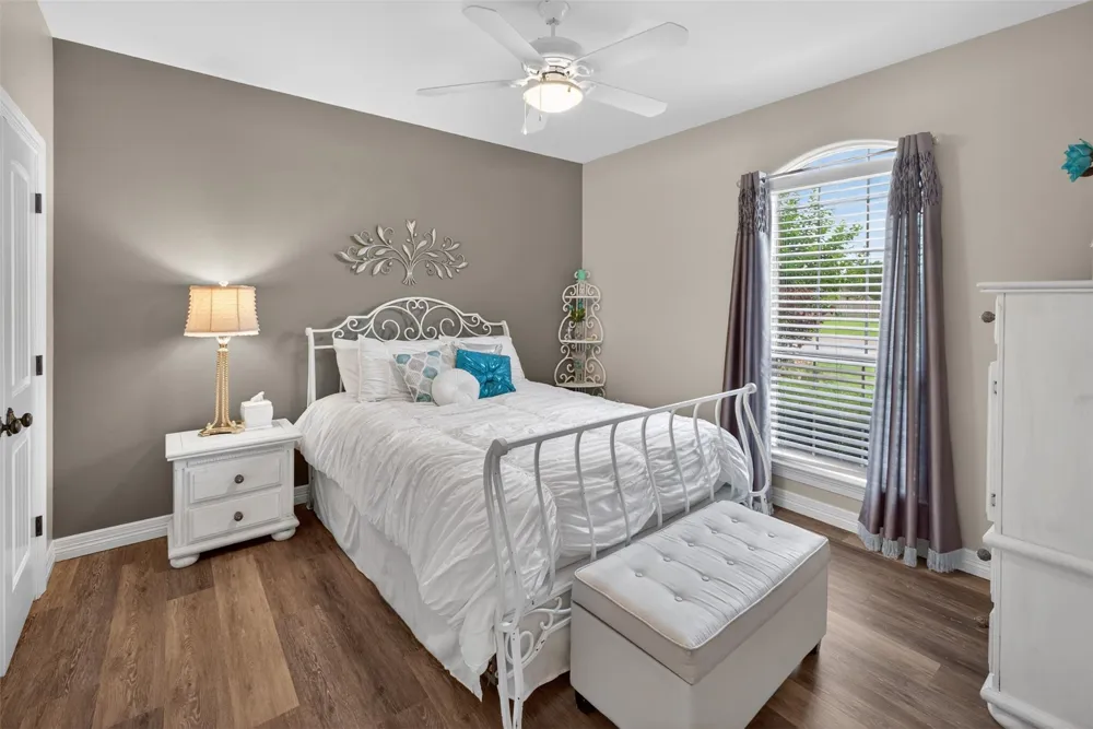 546 Meadowlark Lane Winnie, TX 77665