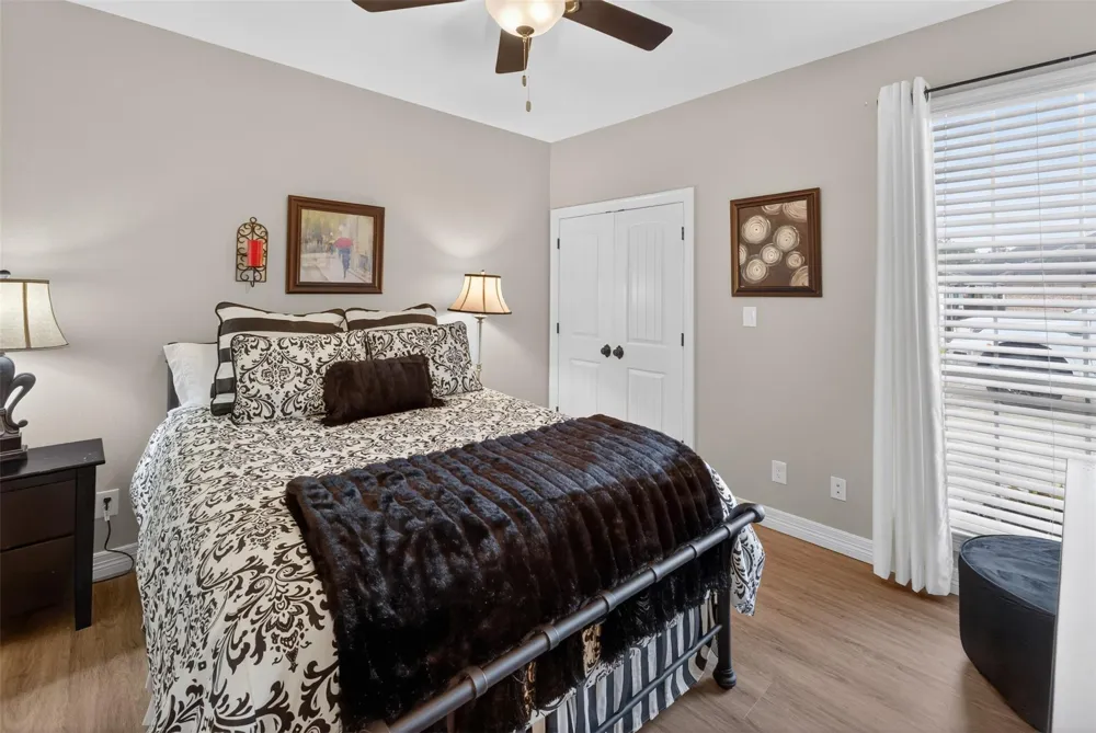 546 Meadowlark Lane Winnie, TX 77665