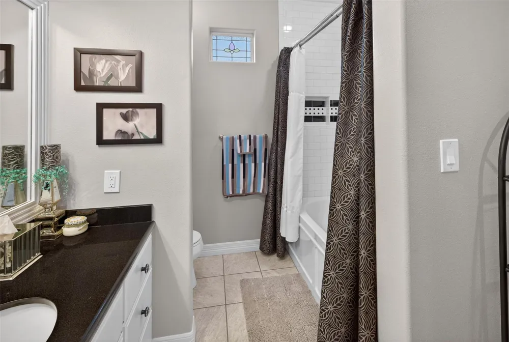 546 Meadowlark Lane Winnie, TX 77665