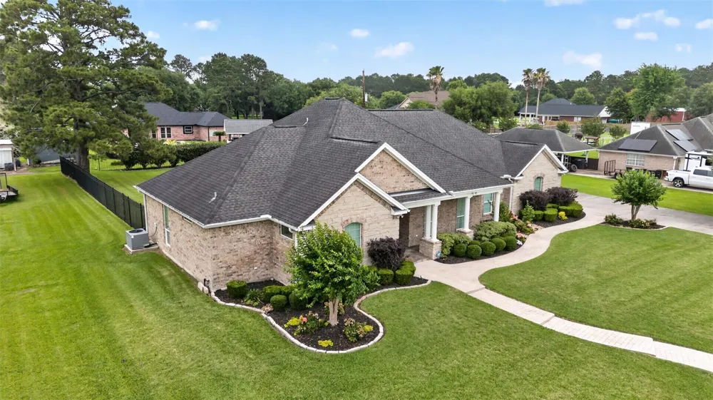 546 Meadowlark Lane Winnie, TX 77665