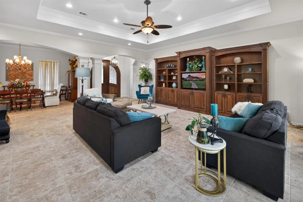546 Meadowlark Lane Winnie, TX 77665