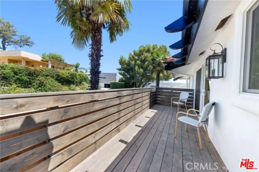 2199 Summitridge Drive Beverly Hills, CA 90210