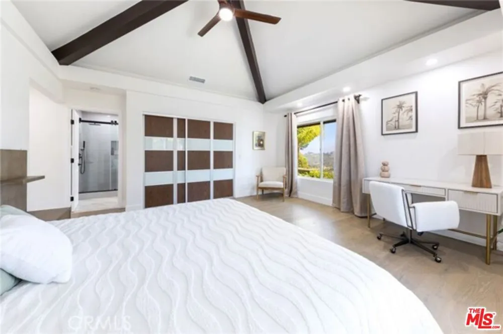 2199 Summitridge Drive Beverly Hills, CA 90210