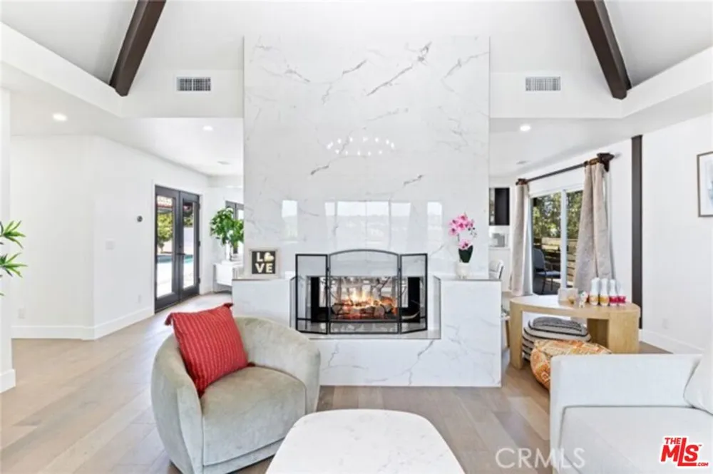 2199 Summitridge Drive Beverly Hills, CA 90210