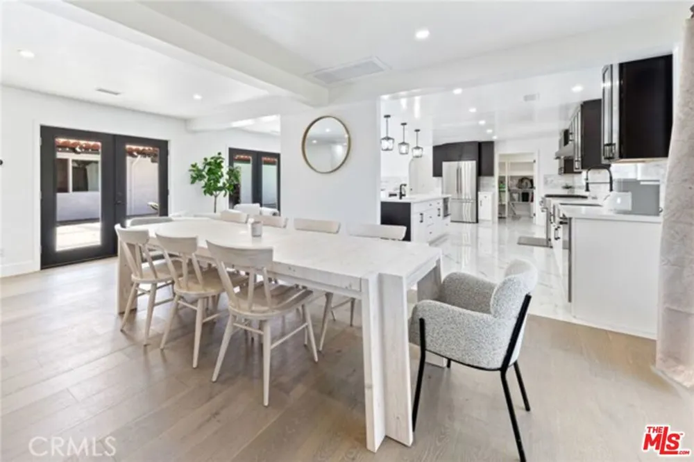 2199 Summitridge Drive Beverly Hills, CA 90210