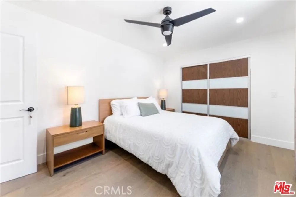 2199 Summitridge Drive Beverly Hills, CA 90210