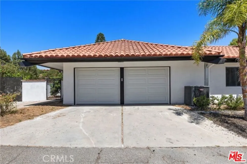 2199 Summitridge Drive Beverly Hills, CA 90210