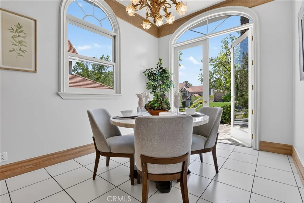 849 Greenridge La Canada Flintridge, CA 91011