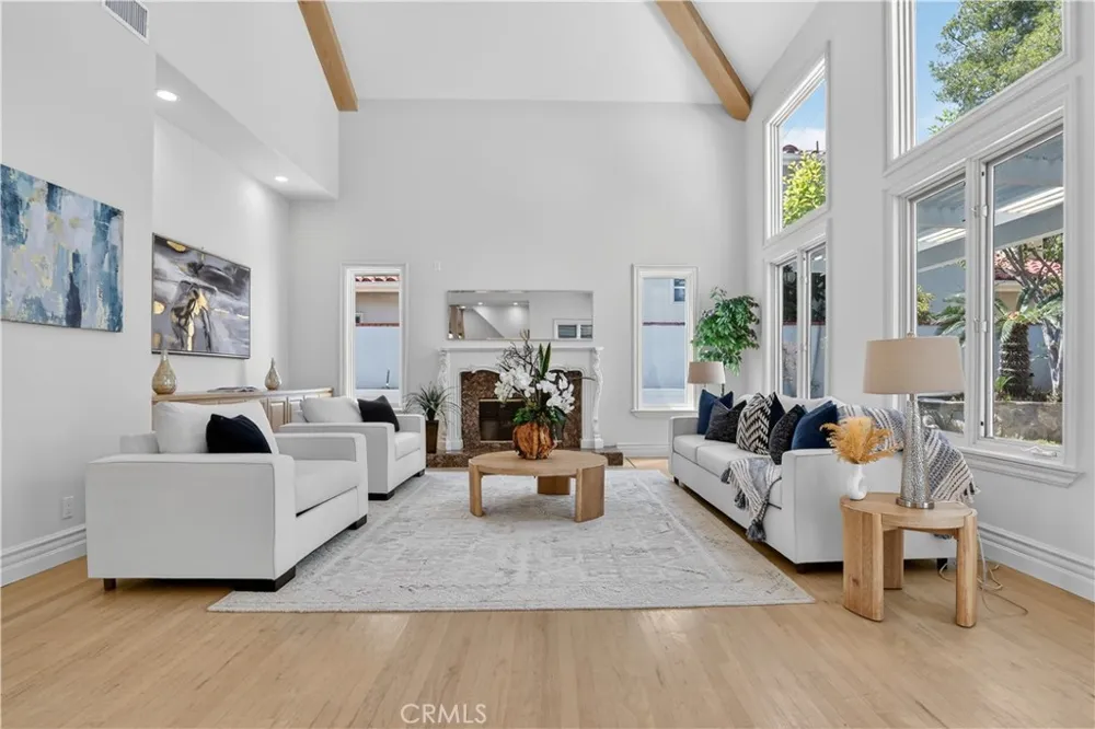 849 Greenridge La Canada Flintridge, CA 91011