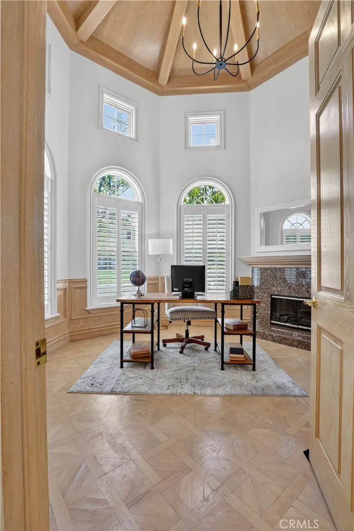 849 Greenridge La Canada Flintridge, CA 91011