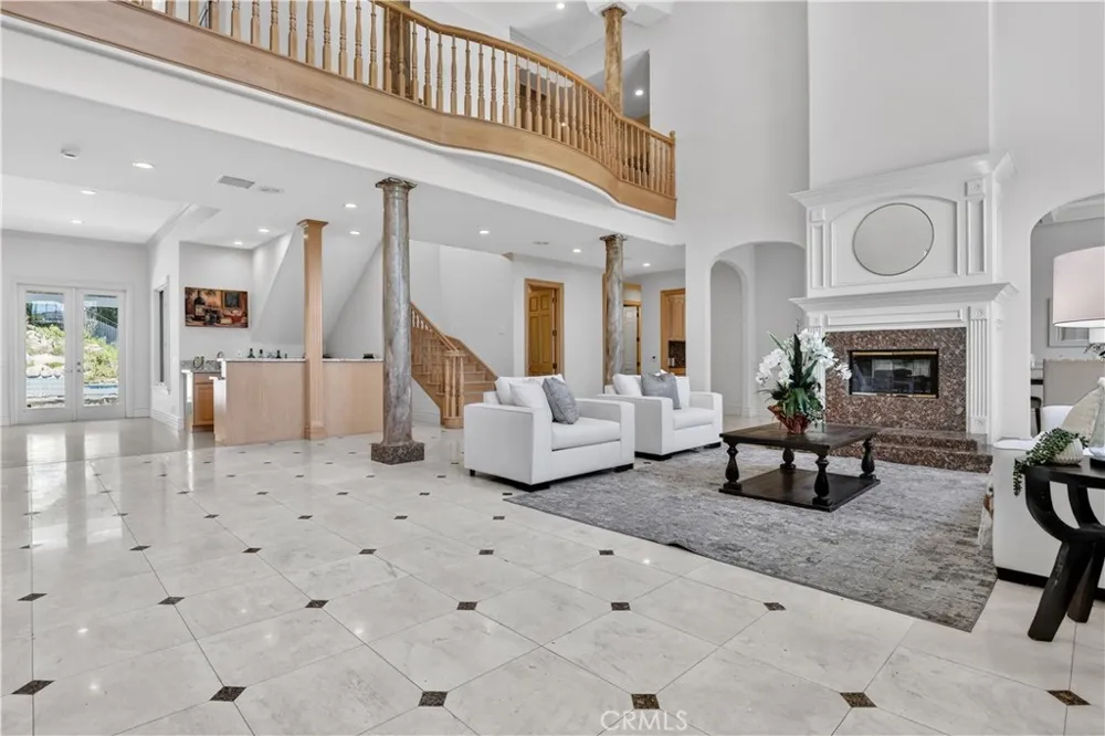 849 Greenridge La Canada Flintridge, CA 91011