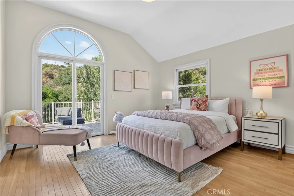 849 Greenridge La Canada Flintridge, CA 91011