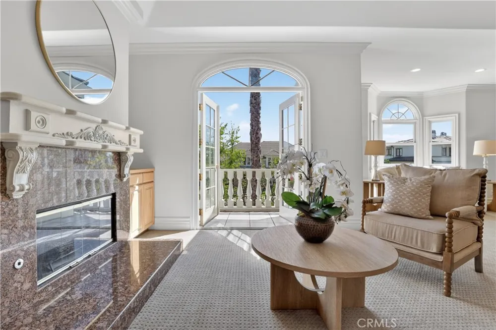 849 Greenridge La Canada Flintridge, CA 91011
