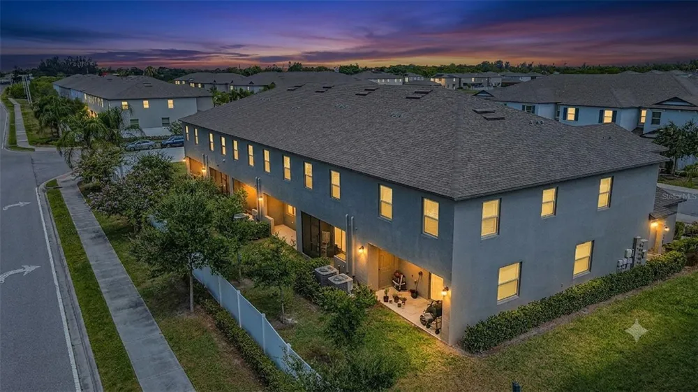 817 ROYAL EMPRESS DRIVE Ruskin, FL 33570