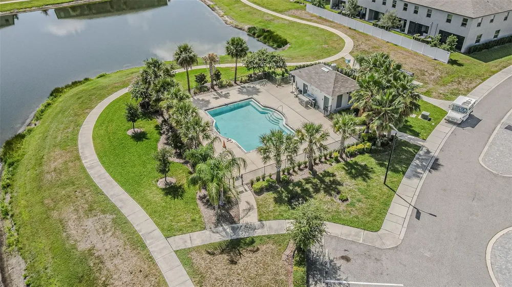 817 ROYAL EMPRESS DRIVE Ruskin, FL 33570