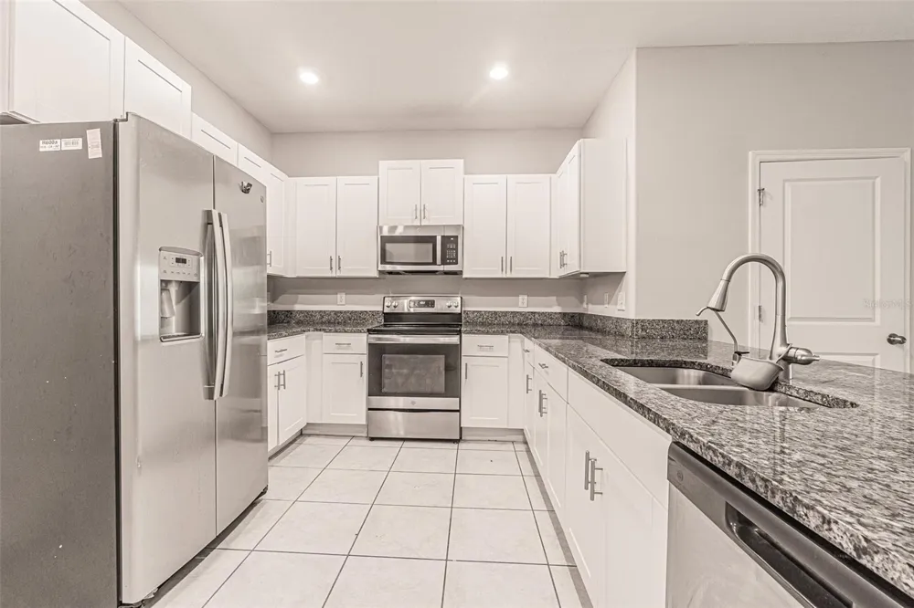 817 ROYAL EMPRESS DRIVE Ruskin, FL 33570
