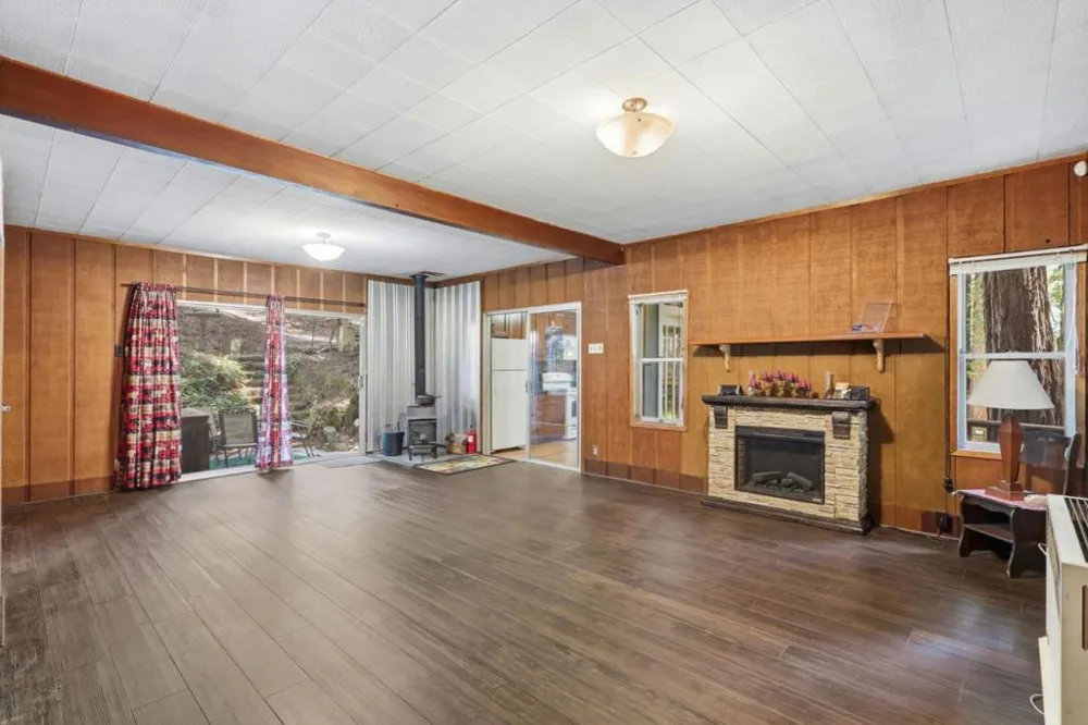 16730 Laurel Road Los Gatos, CA 95033