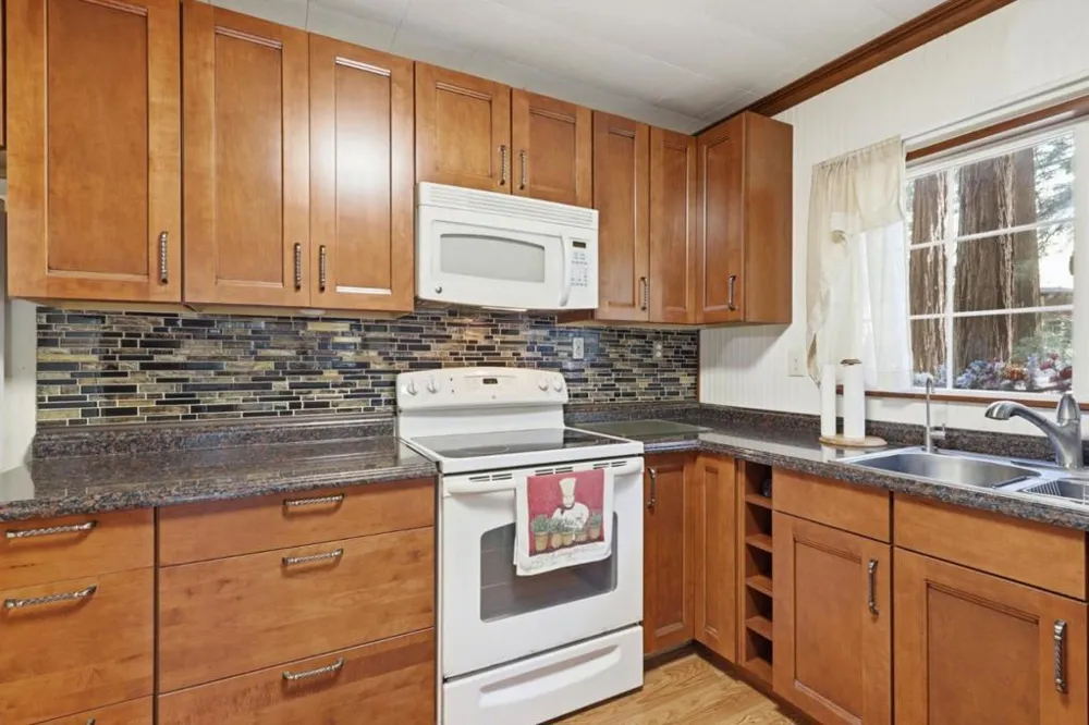 16730 Laurel Road Los Gatos, CA 95033