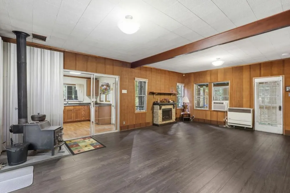 16730 Laurel Road Los Gatos, CA 95033