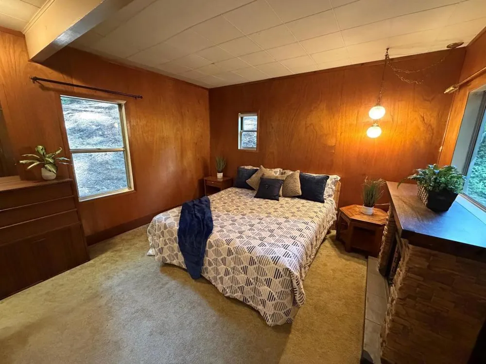 16730 Laurel Road Los Gatos, CA 95033