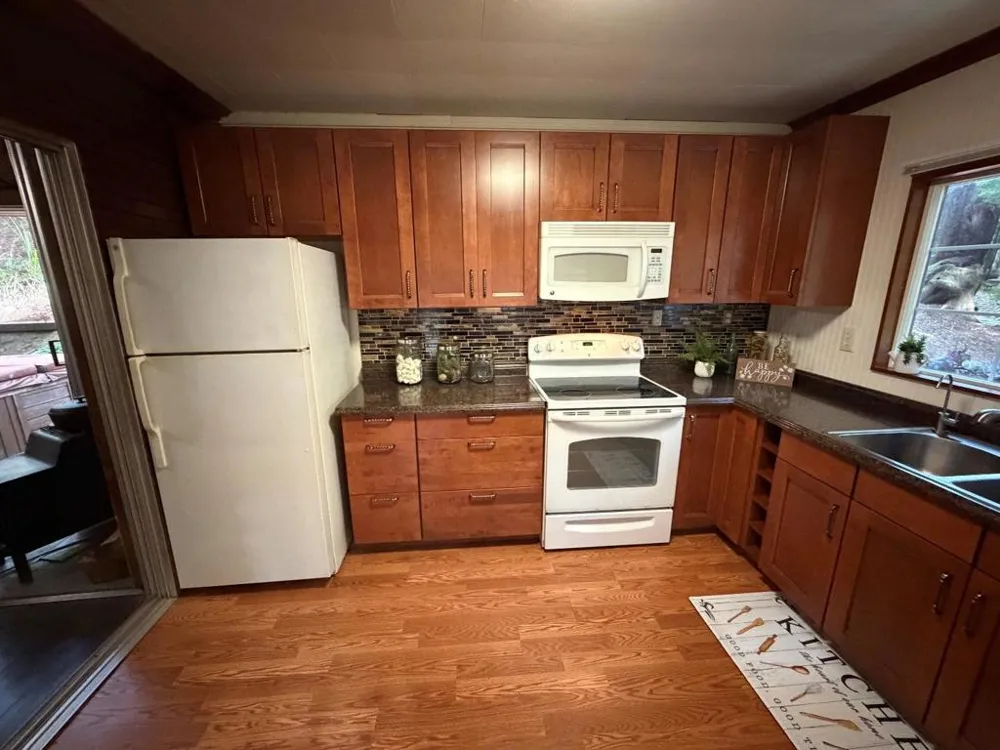 16730 Laurel Road Los Gatos, CA 95033