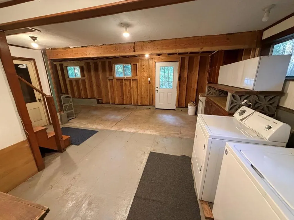 16730 Laurel Road Los Gatos, CA 95033