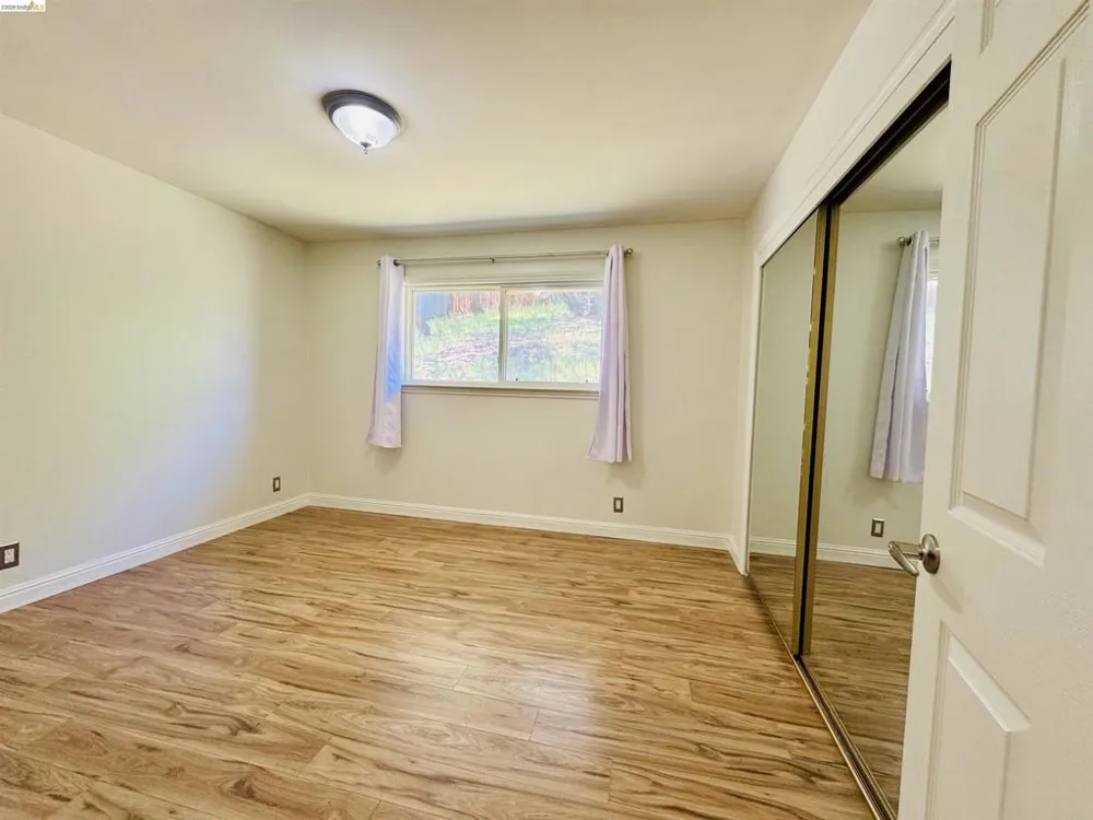 64 Washington St Novato, CA 94947