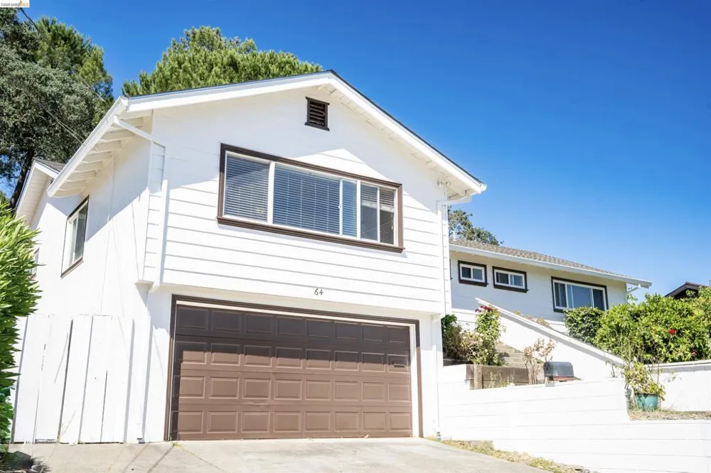 64 Washington St Novato, CA 94947