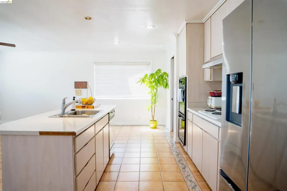 64 Washington St Novato, CA 94947