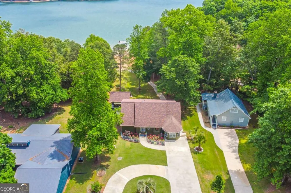 591 Rue Cezzan Lavonia, GA 30553