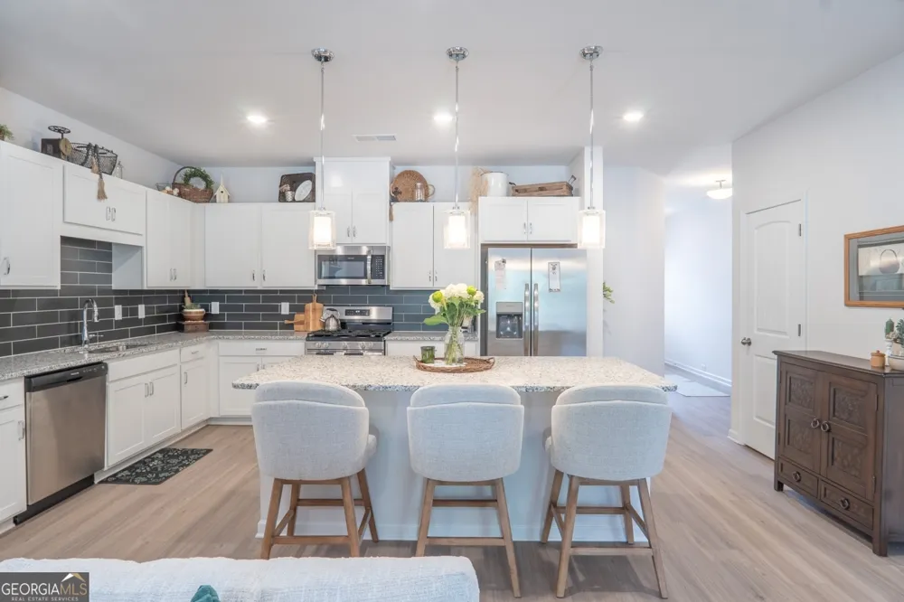 1074 Chastain DR Sugar Hill, GA 30518