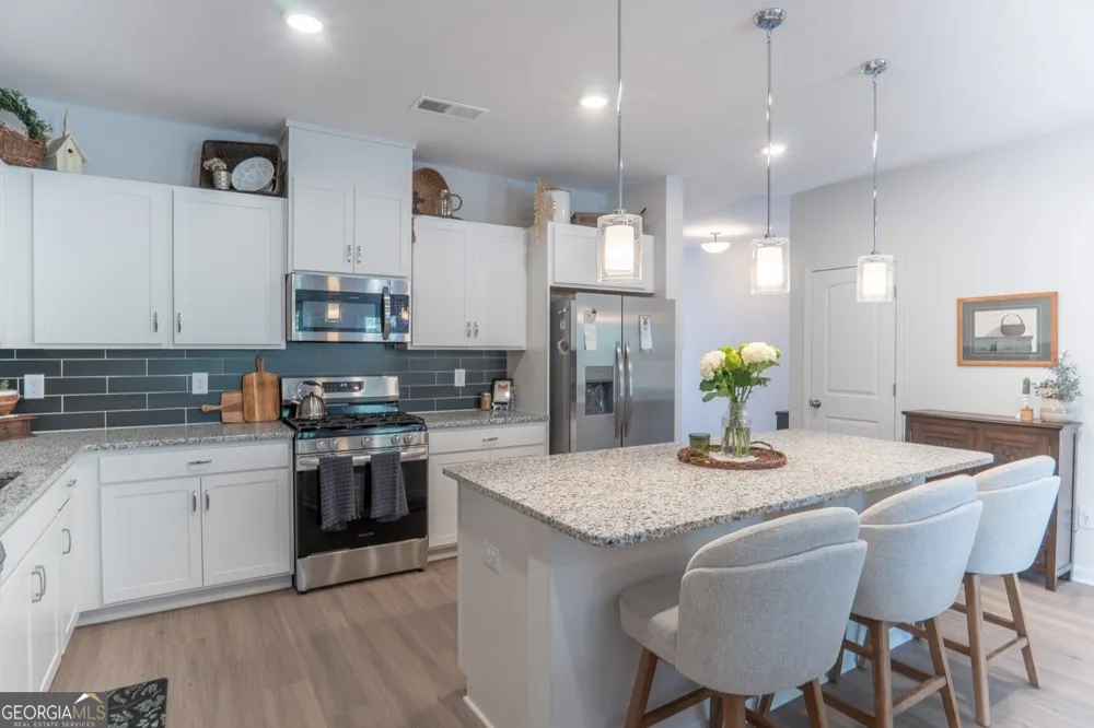 1074 Chastain DR Sugar Hill, GA 30518